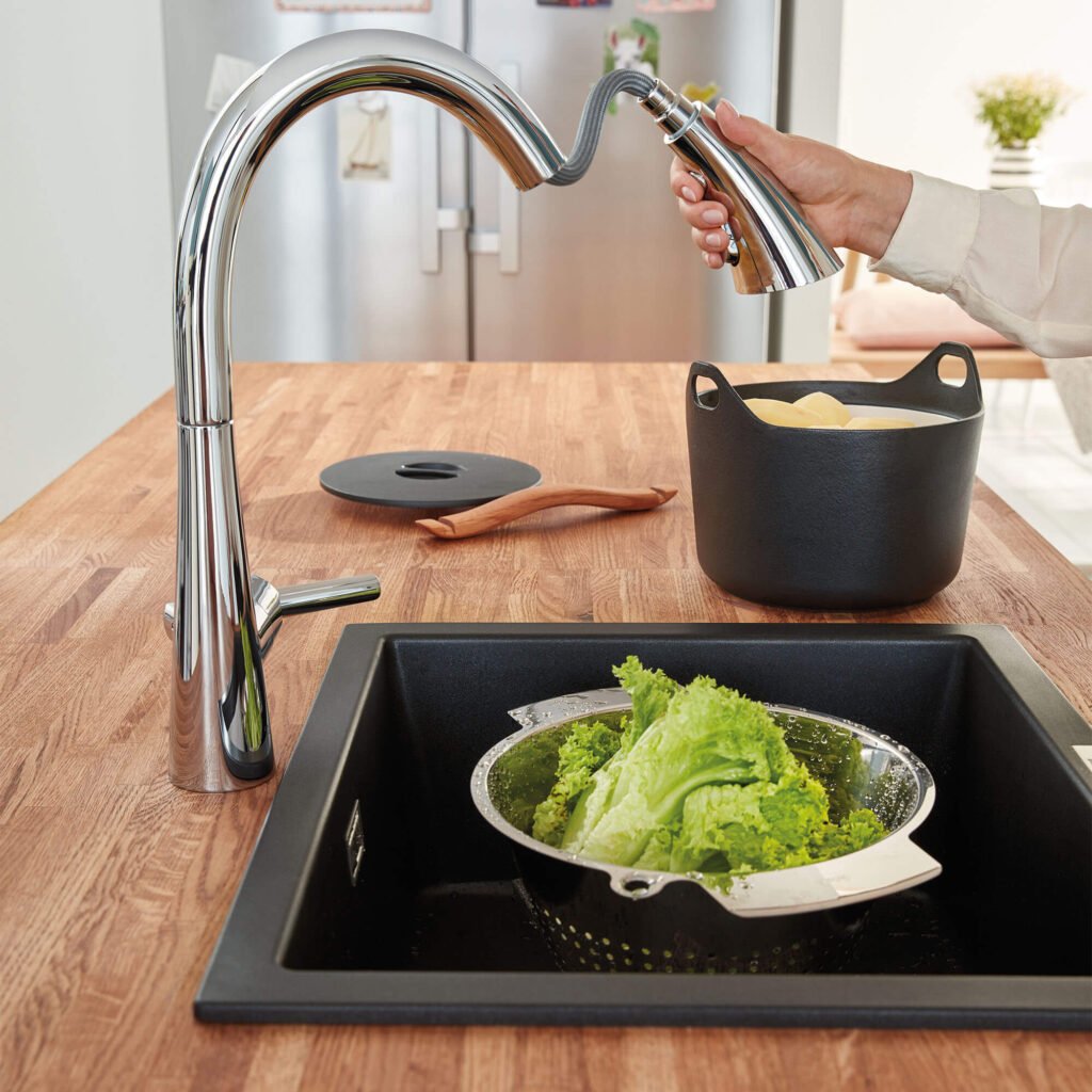 stainless steel kitchen sink